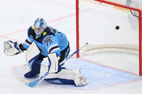 Russia Ice Hockey Kontinental League Sibir - Traktor