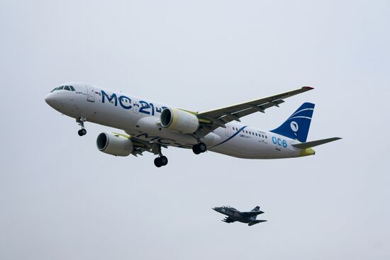 Russia New MC-21 Passenger Jet Tests