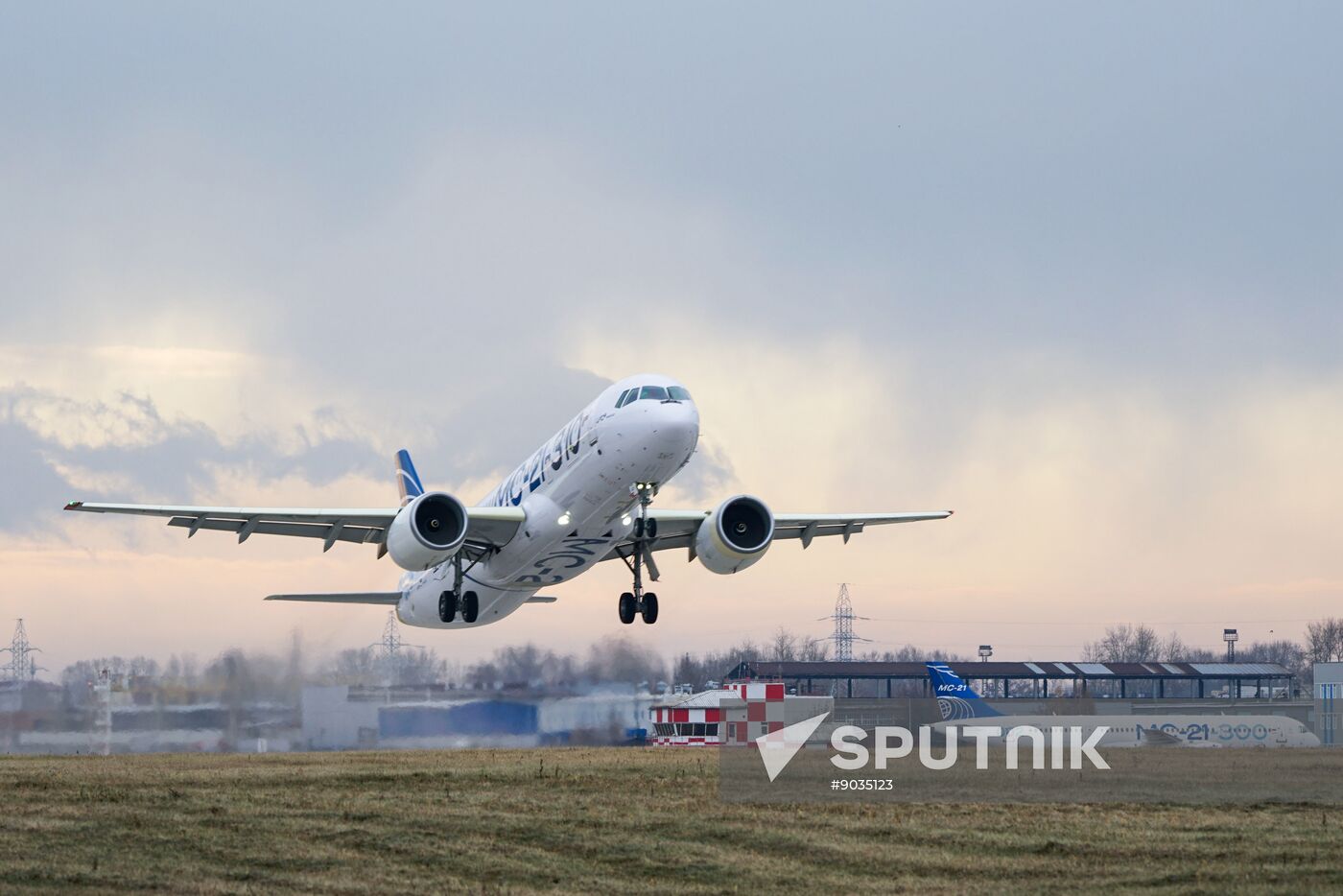 Russia New MC-21 Passenger Jet Tests