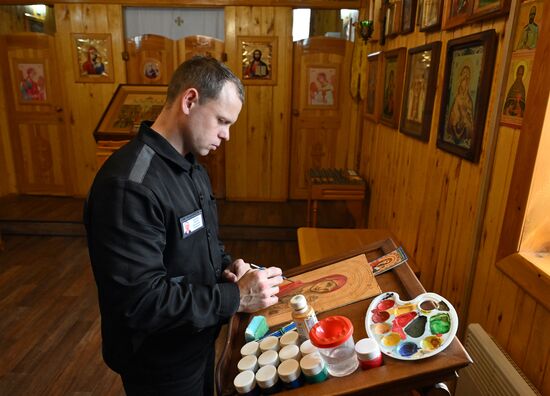 Russia Inmate Icon Painting Contest