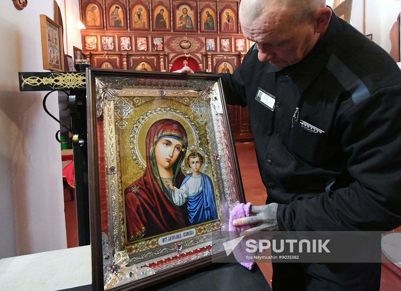 Russia Inmate Icon Painting Contest