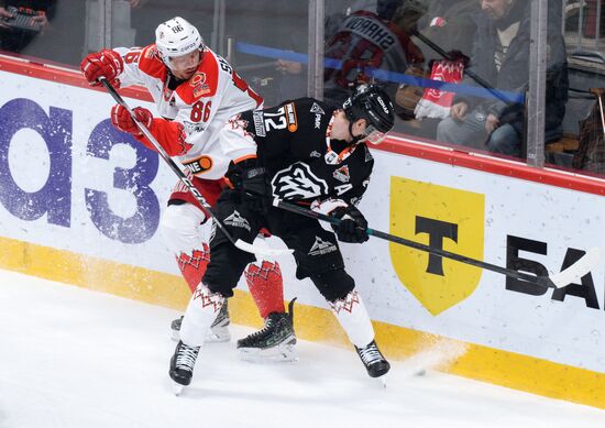 Russia Ice Hockey Kontinental League Traktor - Avtomobilist