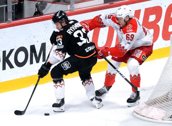 Russia Ice Hockey Kontinental League Traktor - Avtomobilist