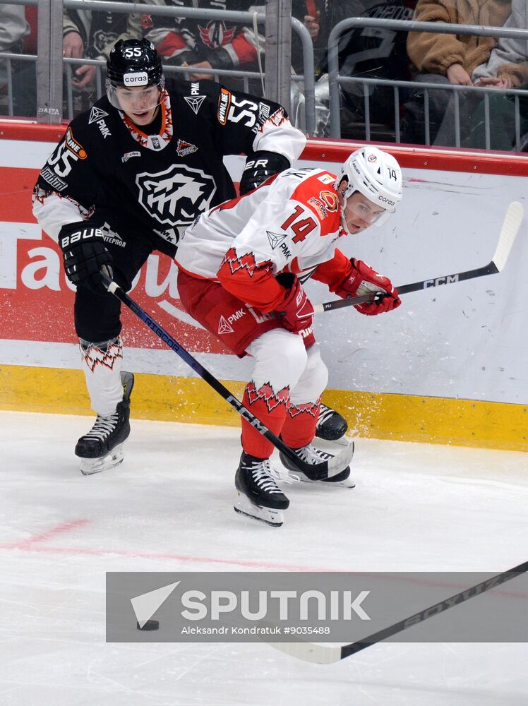 Russia Ice Hockey Kontinental League Traktor - Avtomobilist