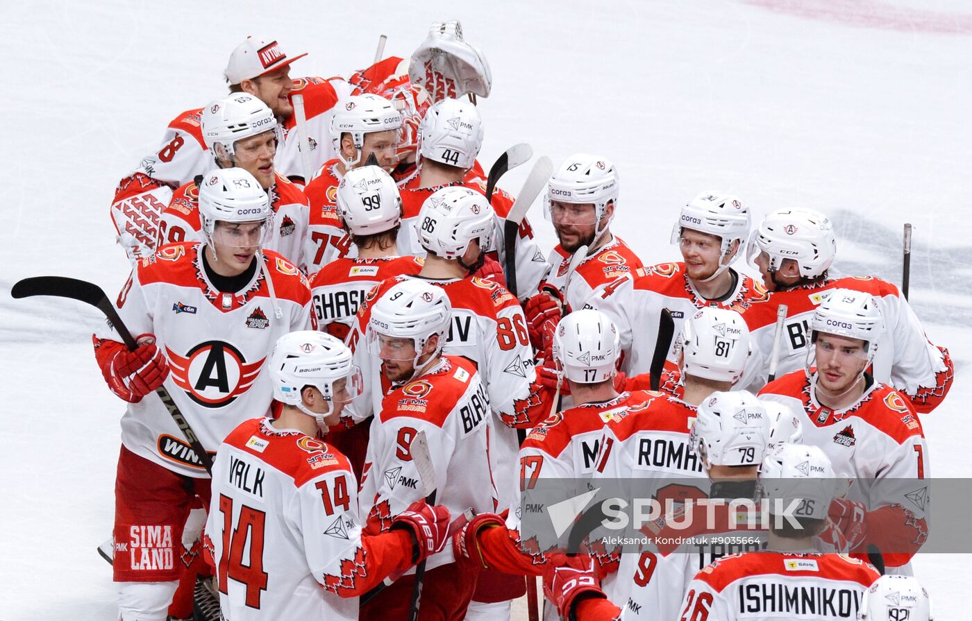 Russia Ice Hockey Kontinental League Traktor - Avtomobilist