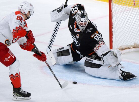 Russia Ice Hockey Kontinental League Traktor - Avtomobilist