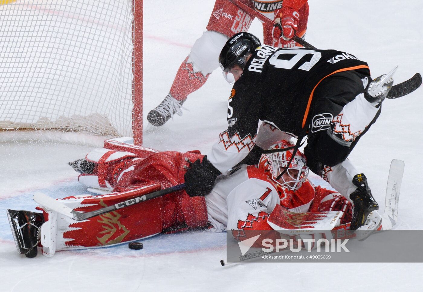 Russia Ice Hockey Kontinental League Traktor - Avtomobilist