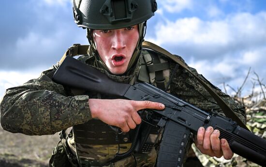 Russia Ukraine Military Operation Scouts Training