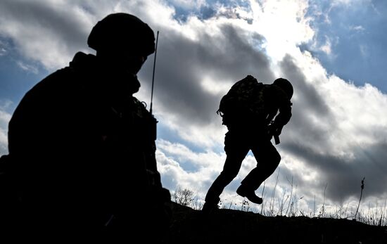 Russia Ukraine Military Operation Scouts Training