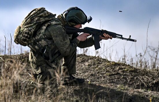Russia Ukraine Military Operation Scouts Training