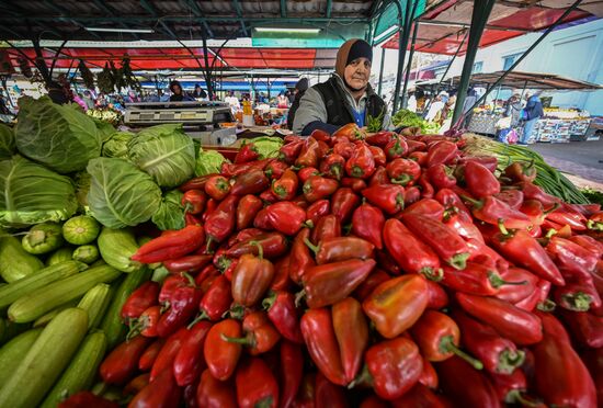 Russia Economy Food Retail