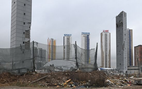 Russia Ice Complex Pillar Collapse