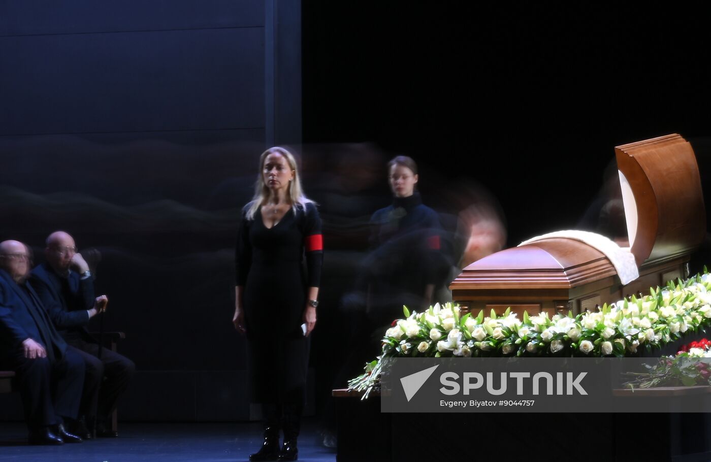 Russia Actor Simonov Death