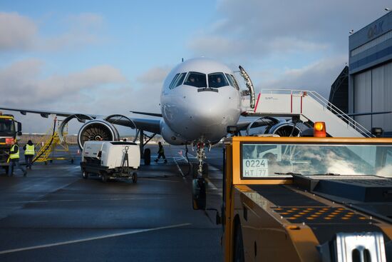 Russia New MC-21 Passenger Jet Tests