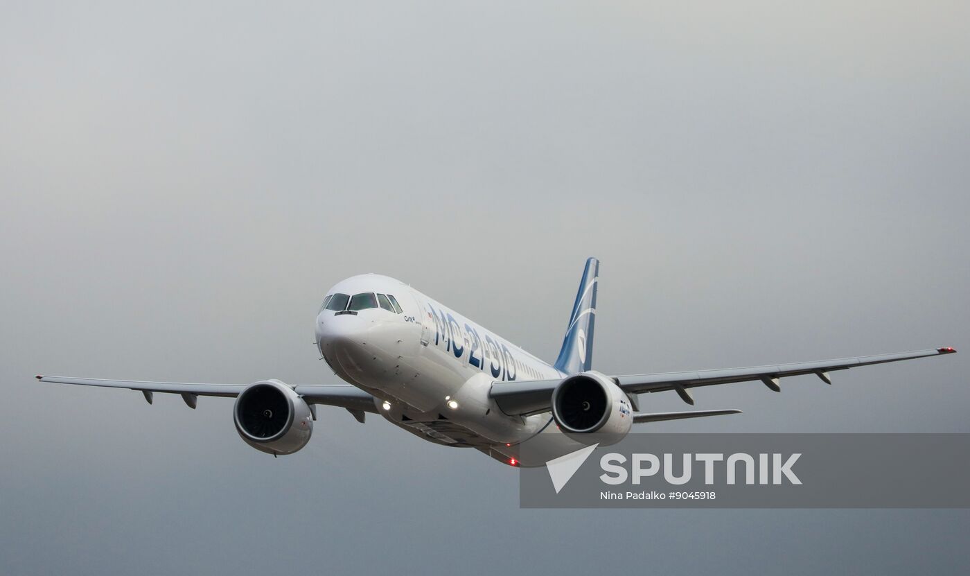 Russia New MC-21 Passenger Jet Tests