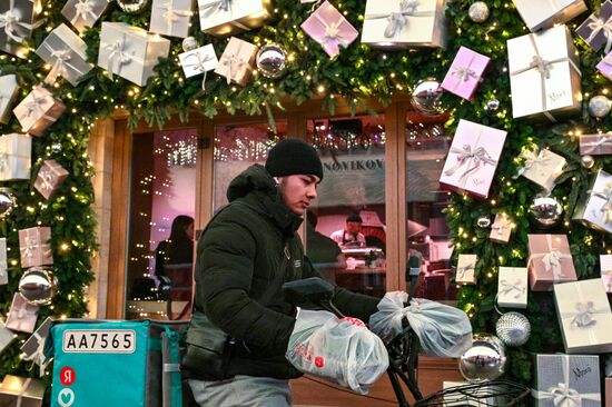 Russia New Year Season Preparations