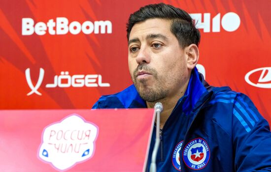 Russia Soccer Friendly Chile Training