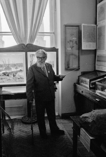 Soviet scientist Yury Yefremov