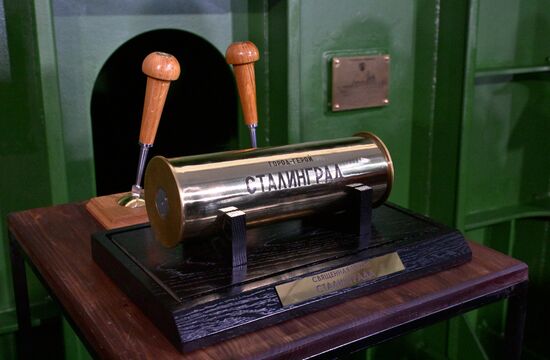 Russia Stalingrad Icebreaker Construction