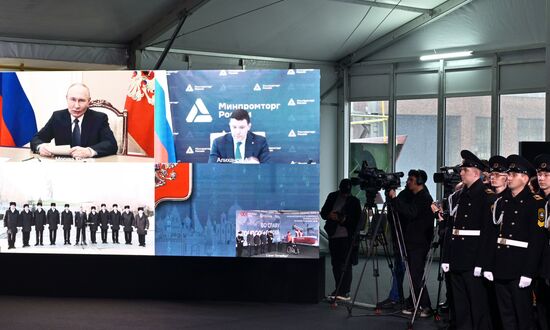 Russia Stalingrad Icebreaker Construction