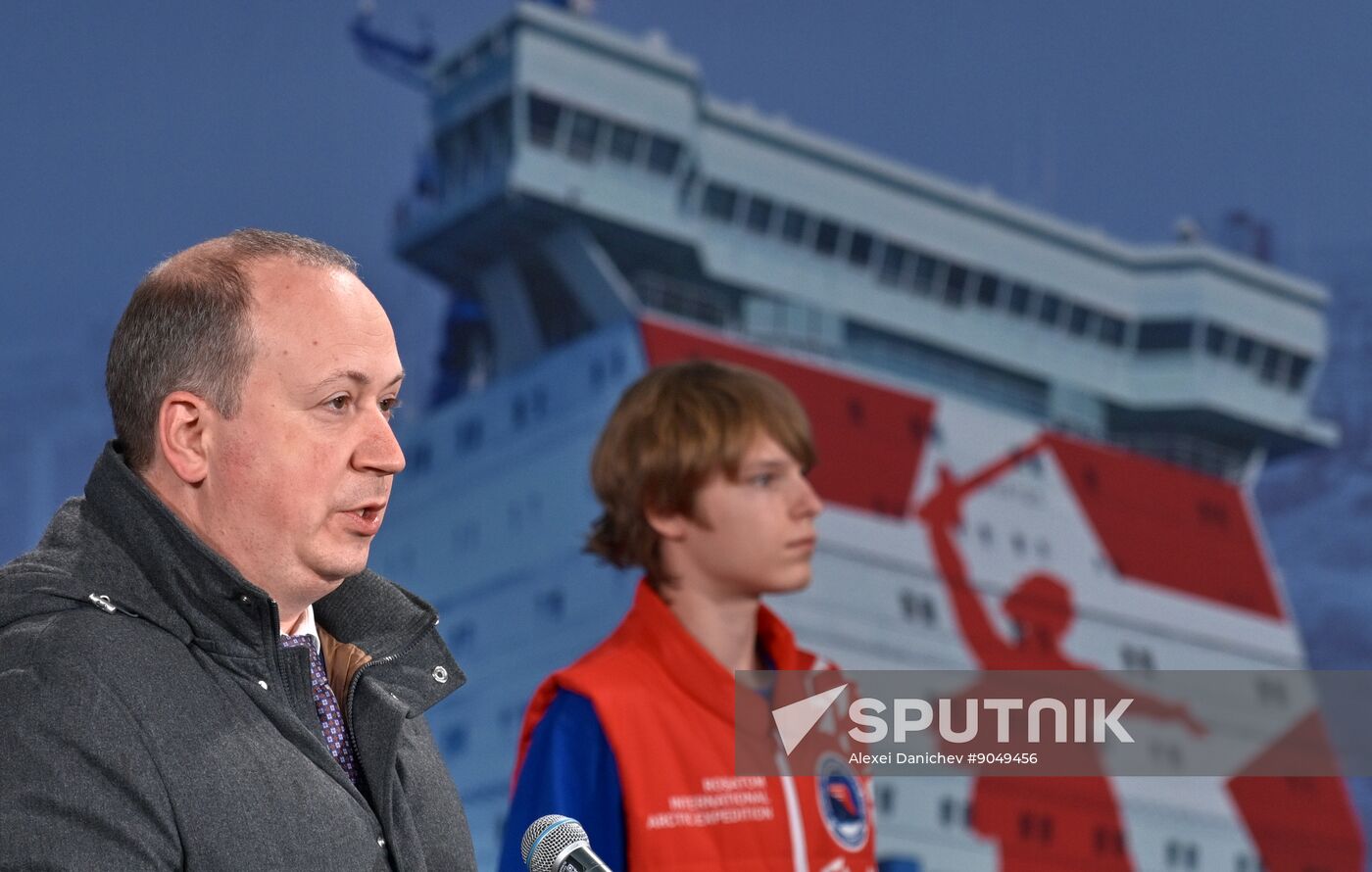 Russia Stalingrad Icebreaker Construction