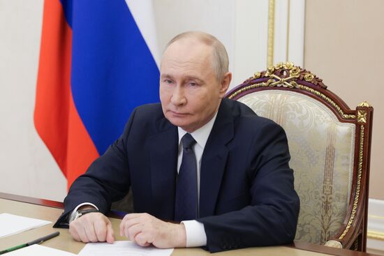 Russia Stalingrad Icebreaker Construction