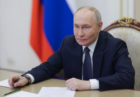 Russia Stalingrad Icebreaker Construction