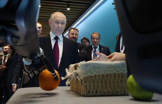 Russia Putin AI Journey Conference