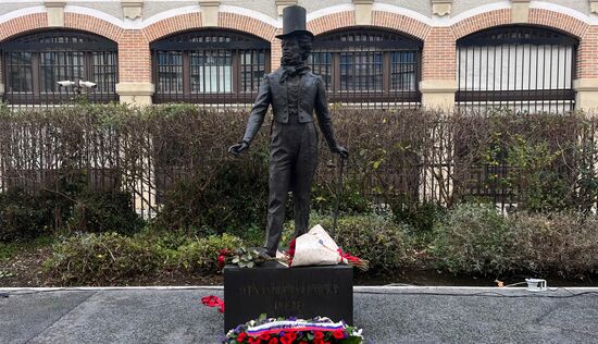France Russia Pushkin Monument