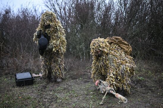 Russia Ukraine Military Operation Snipers Training