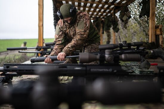 Russia Ukraine Military Operation Snipers Training