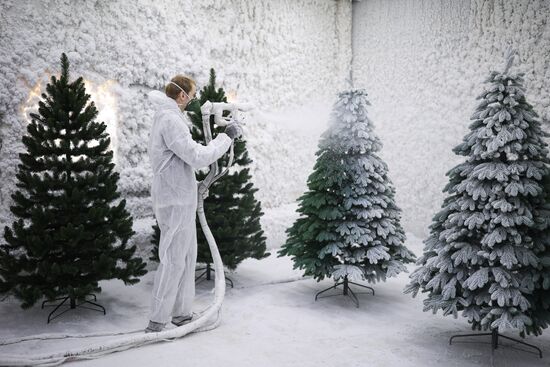 Russia New Year Season Preparations