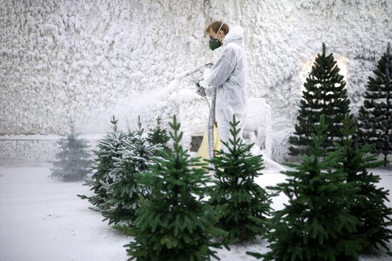 Russia New Year Season Preparations