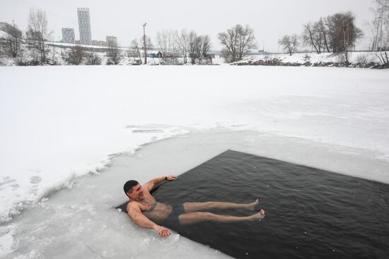 Russia Winter Swimming