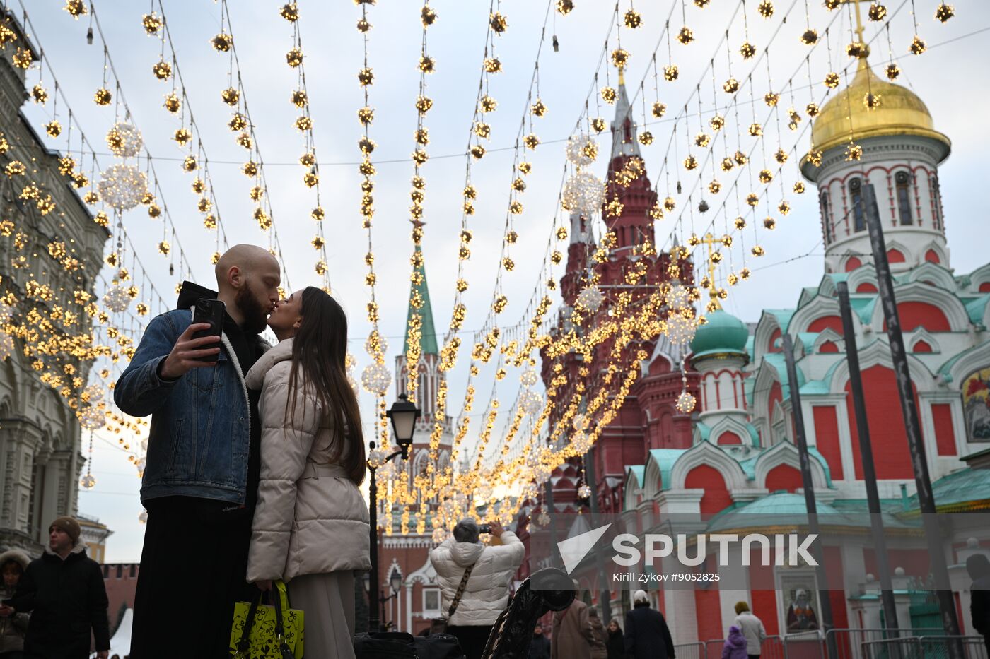 Russia New Year Season Preparations
