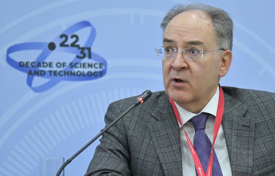 2025 Young Scientists Congress. Sources in the World of Traditions, New Technologies, and the Dialogue of Cultures