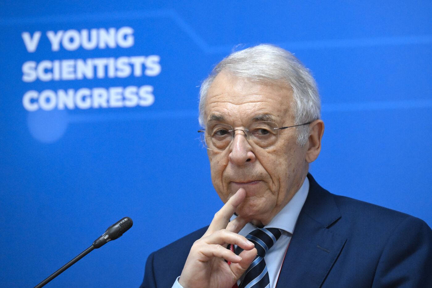 2025 Young Scientists Congress. Support of Applied Science at the Russian Science Foundation: Interaction Between Scientists and Business