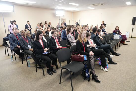 2025 Young Scientists Congress. Role of Social and Humanitarian Research in Shaping BRICS Countries' STI Policies