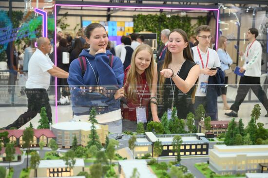 The 2025 Young Scientists Congress. Credit is mandatory when using the photo. Location: Russia, Federal territory 'Sirius'. Author: Yuri Kochetkov. 2025 Young Scientists Congress