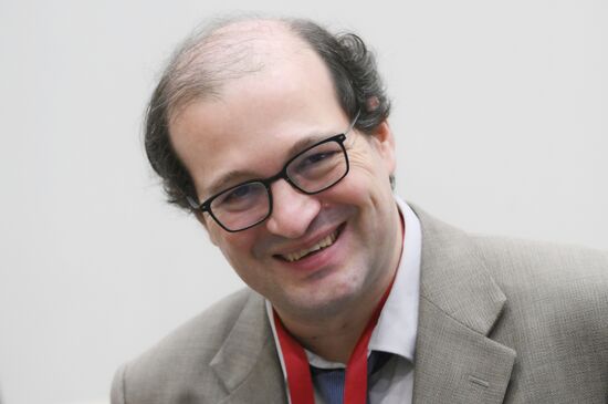 The 2025 Young Scientists Congress. Fabrice Laussy, The Supreme Council for Scientific Research. Credit is mandatory when using the photo. Location: Russia, Federal territory 'Sirius'. Author: Maksim Bogodvid. 2025 Young Scientists Congress