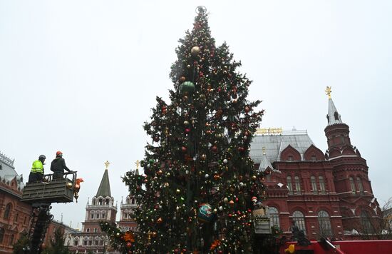 Russia New Year Season Preparations
