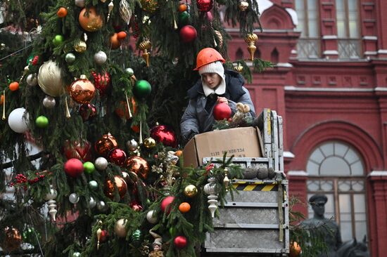 Russia New Year Season Preparations