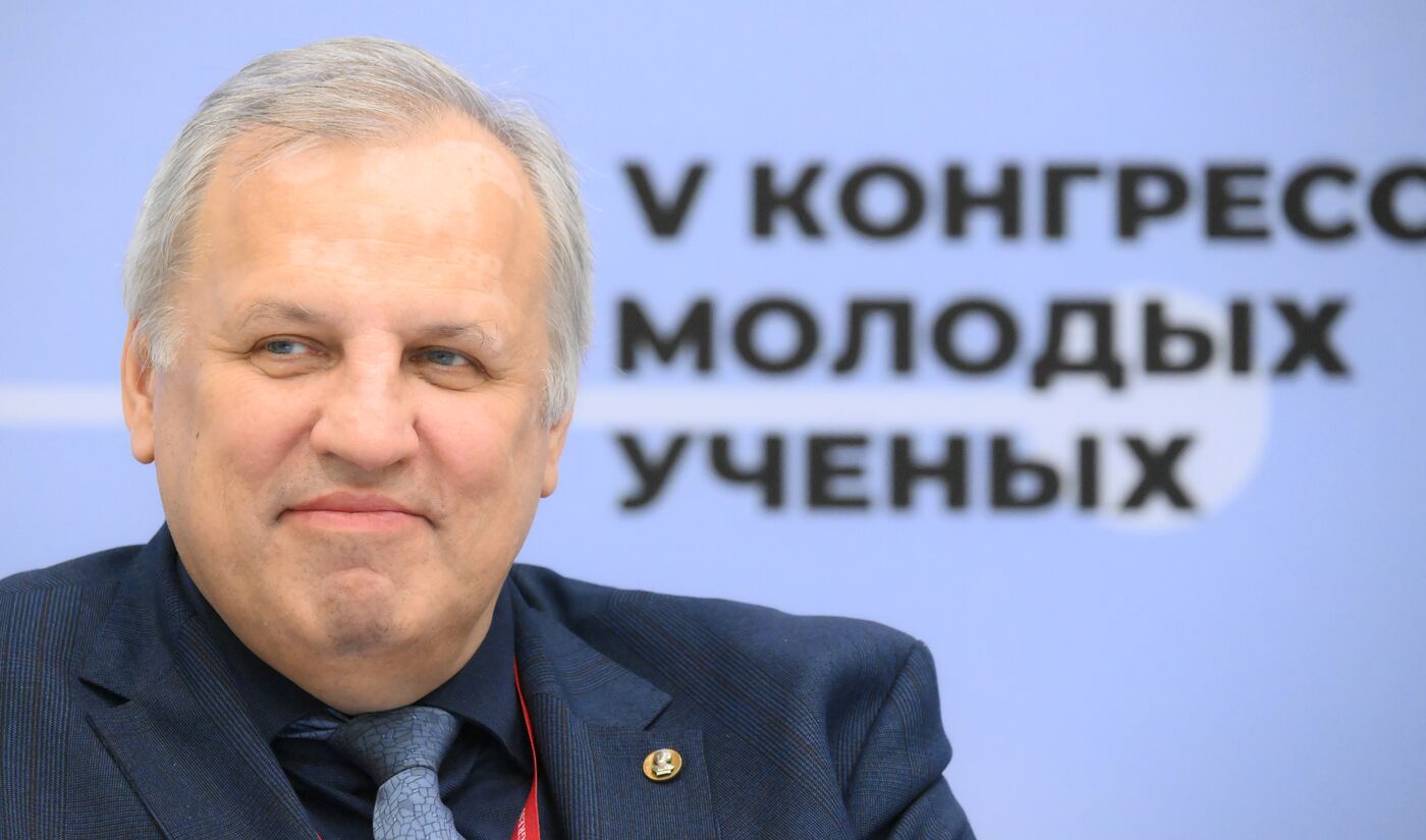 2025 Young Scientists Congress. SKIF SRF: Infrastructure for Russian Scientific Achievement