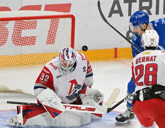 Russia Ice Hockey Kontinental League Dynamo - Lokomotiv