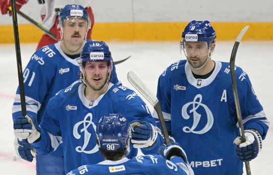 Russia Ice Hockey Kontinental League Dynamo - Lokomotiv