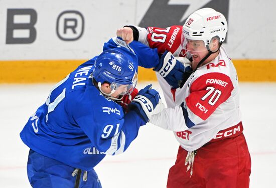 Russia Ice Hockey Kontinental League Dynamo - Lokomotiv