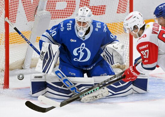 Russia Ice Hockey Kontinental League Dynamo - Lokomotiv