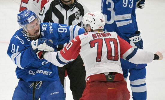 Russia Ice Hockey Kontinental League Dynamo - Lokomotiv