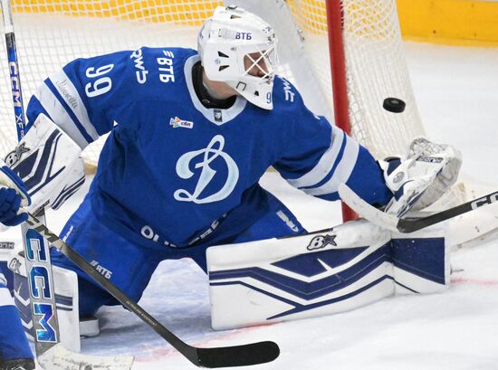 Russia Ice Hockey Kontinental League Dynamo - Lokomotiv