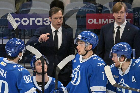 Russia Ice Hockey Kontinental League Dynamo - Lokomotiv